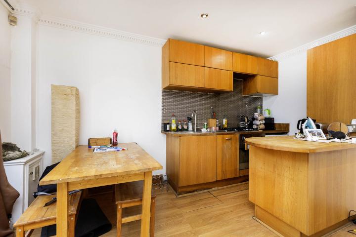 			1 Bedroom, 1 bath, 1 reception Flat			 Malvern Road, Maida Vale